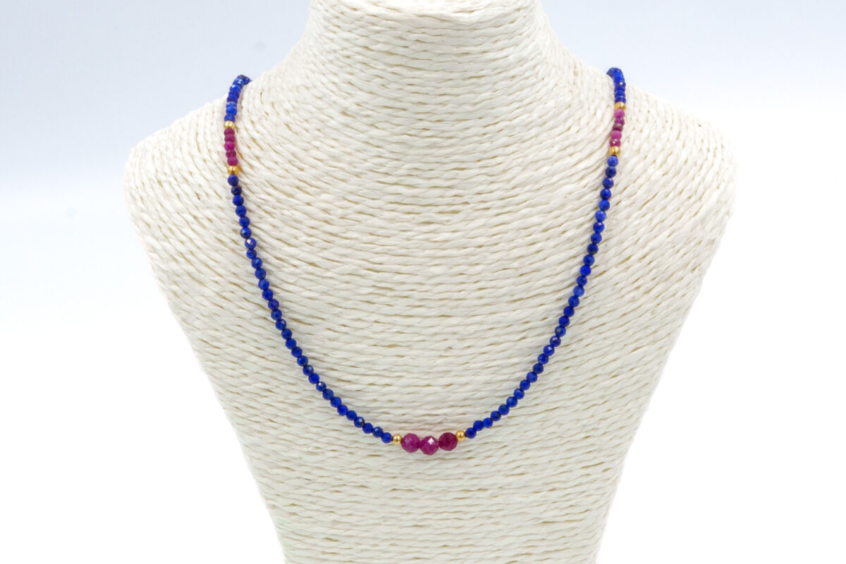 collar de lapislazuli y rubi minerales bilbao centro cenith
