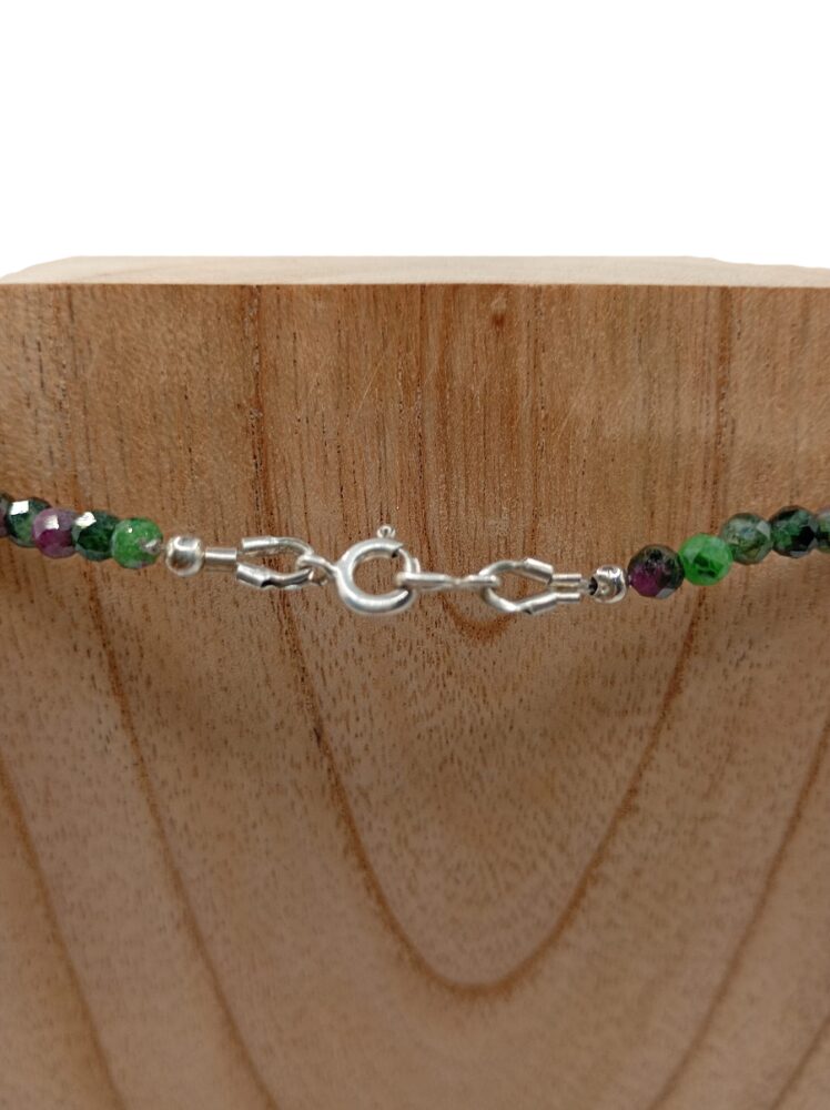 Collar de Zoisita y Rubí Plata de Ley Minerales Bilbao Envíos