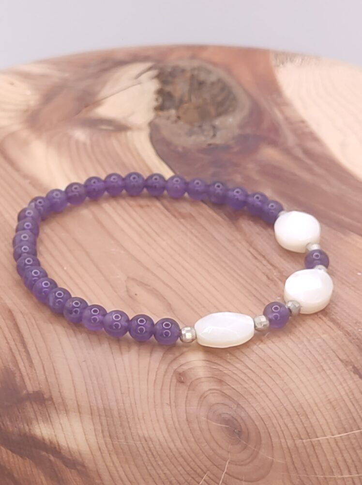 pulsera nacar y plata de ley facetada y amatista bola